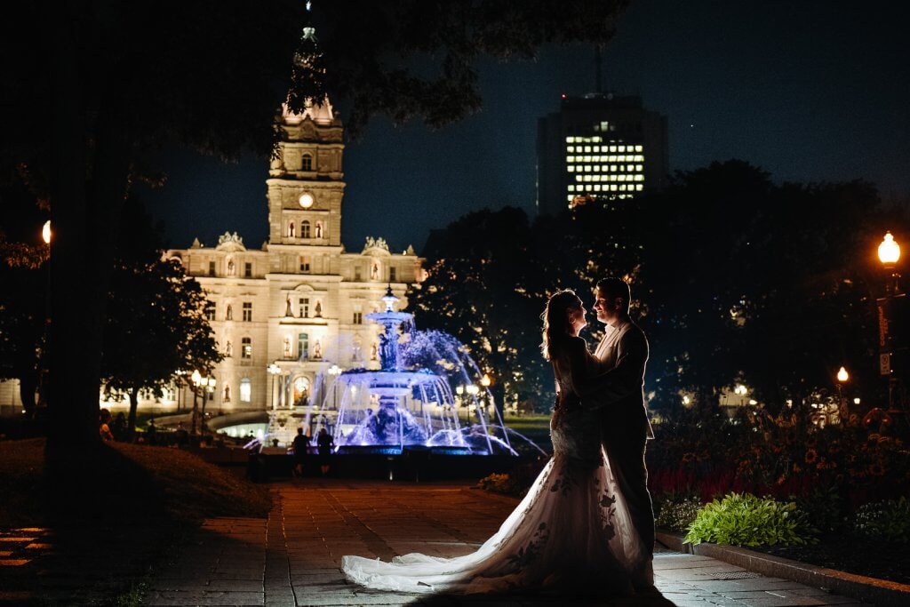 Silhouette couple formation pour les photographes de mariage