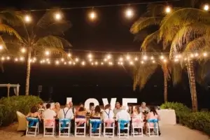 Souper de mariage sur la plage au Sandos Caracol