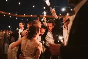 Party de mariage au Quai du Cap blanc sur la terrasse