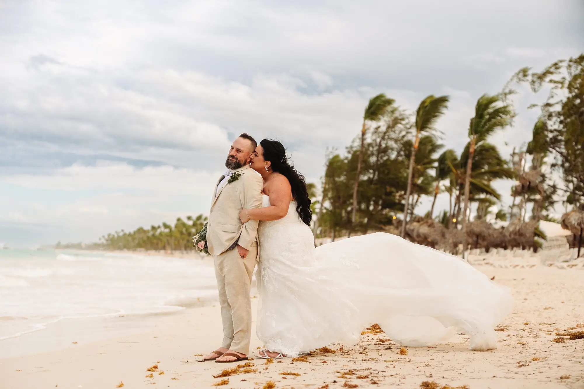 Couple sur la plage au Bahia Principe Explore Punta Cana