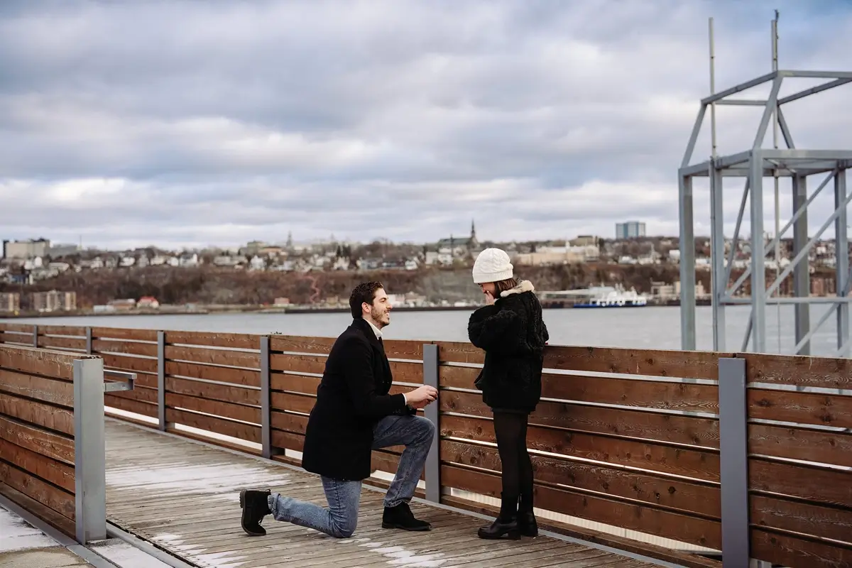 An actual proposal near the Saint-Lawrence River.