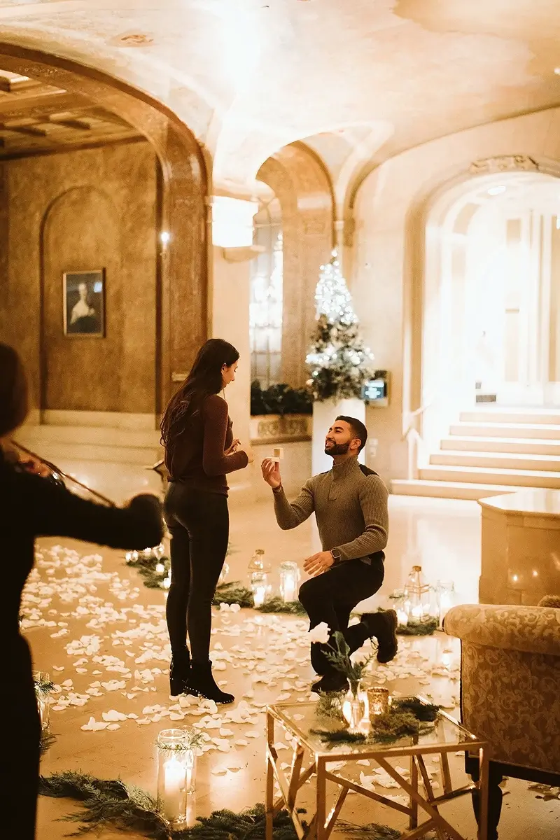 Surprise proposal with violonist in the Verchere at Fairmont Chateau Frontenac